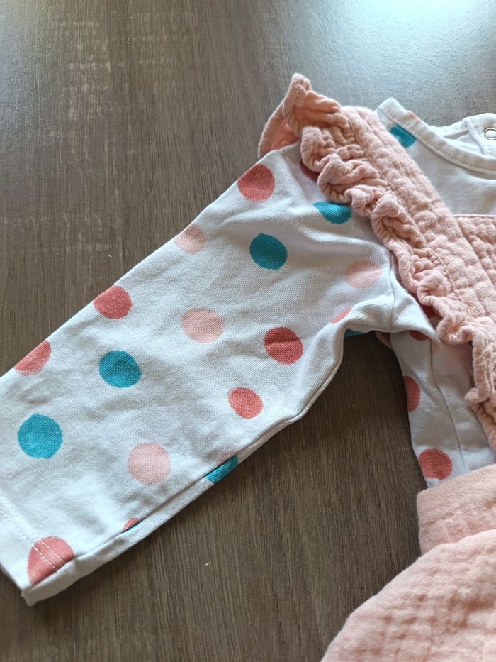 Ensemble 6 mois - photo numéro 2