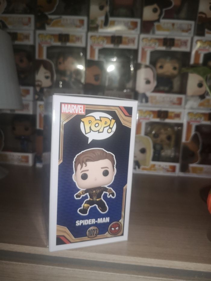 Funko pop Marvel Spider-man No Way Home 1073 Spider-man special edition - photo numéro 4