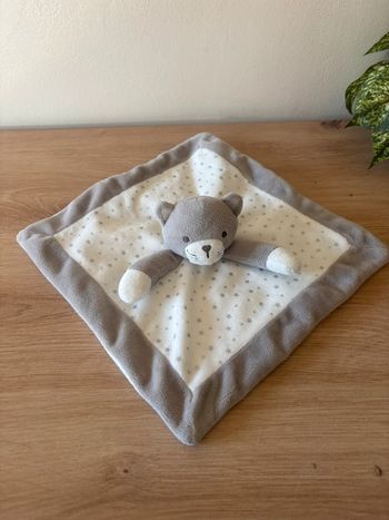 Doudou plat chat gris blanc étoile argent obaibi