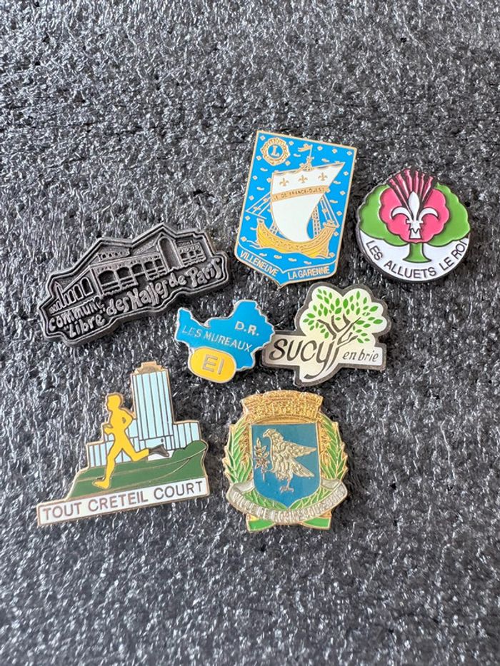 Lot 7 pin’s ville de banlieue parisienne