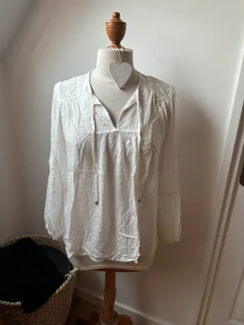 🤍 très jolie blouse blanche en Viscose - Little Sister’s - T36