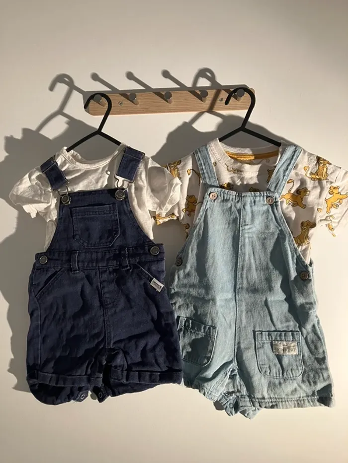 Lot de deux salopettes + tee-shirts 9 mois