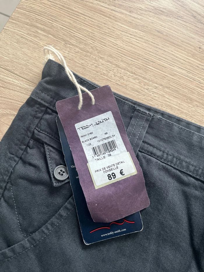 Superbe pantalon Teddy Smith taille 38 neuf avec étiquette - photo numéro 4