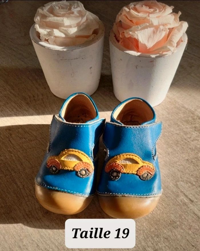 Chaussures bébé en cuir taille 19