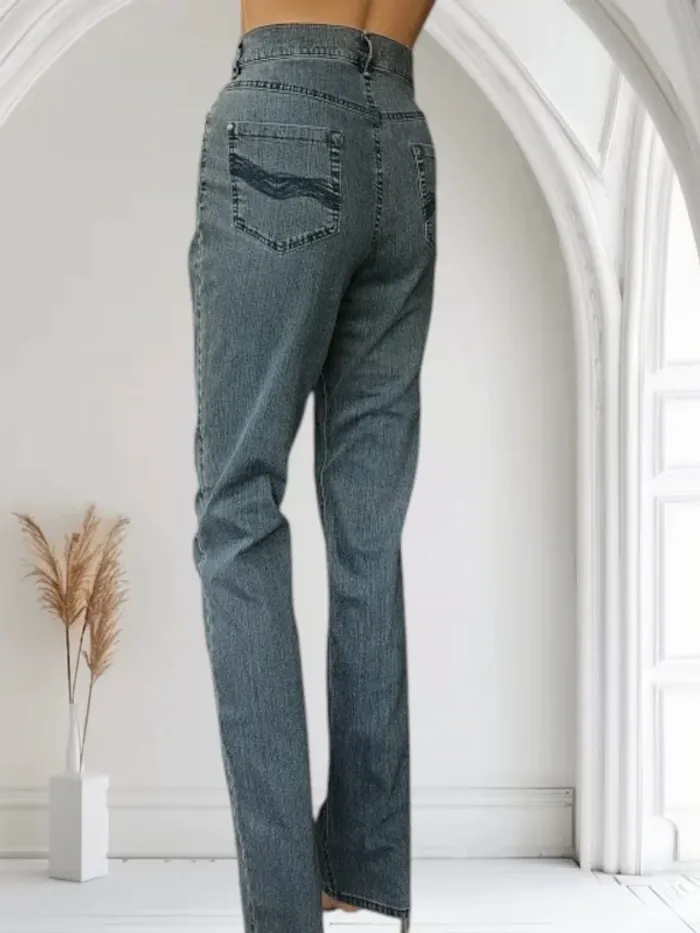 Jean marque allemande Atelier Gardeur ,slim fit ,taille haute ,stretch - photo numéro 4