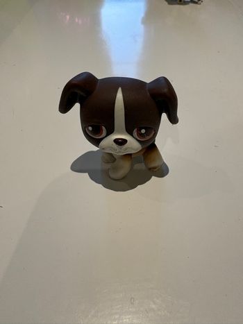 Figurine Pet Shop chien marron et blanc