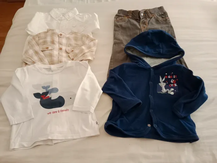 lot de vêtements taille 6 mois