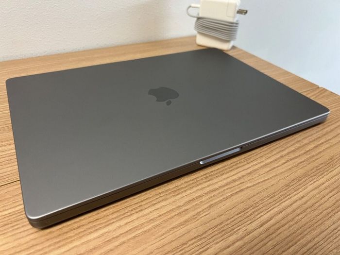 MacBook Pro 16" 2023 - photo numéro 2
