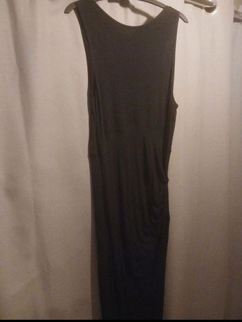 Robe longue noir dos nu effet drapé avec fente sur le côté 