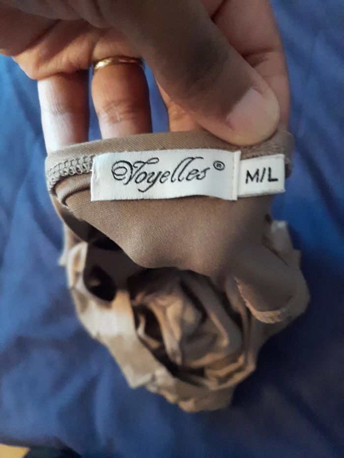 Jolie robe moulante M/L - photo numéro 4