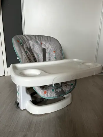 Réhausseur- transat- chaise haute