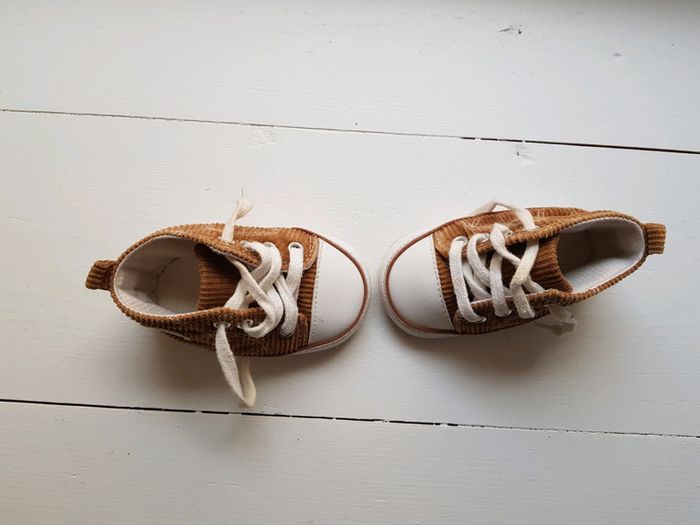 Chaussure/chausson bébé - photo numéro 2