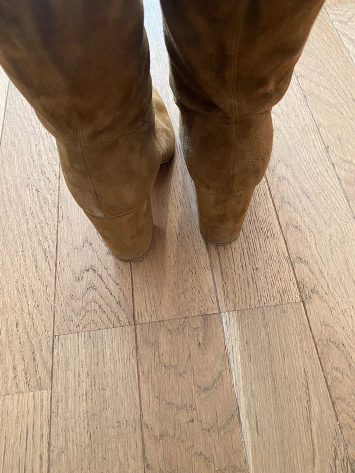 Bottines à talon en daim beige Aquazzura modèle Boogie taille 37 - photo numéro 12