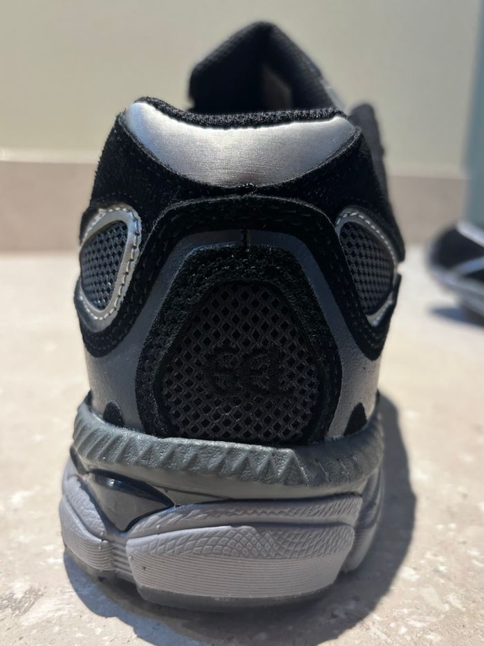 Asics gel nyc noir - photo numéro 3