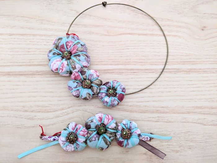 Bijoux en tissus vert rose