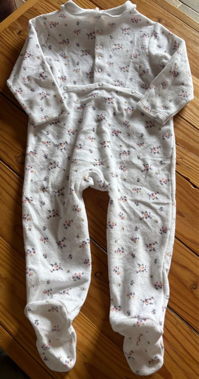 Pyjama une pièce - photo numéro 2