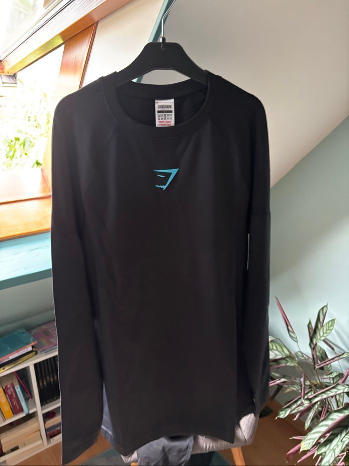 Gymshark Onyx 5.0 Seamless Long Sleeve T-Shirt - Black/Black - photo numéro 4