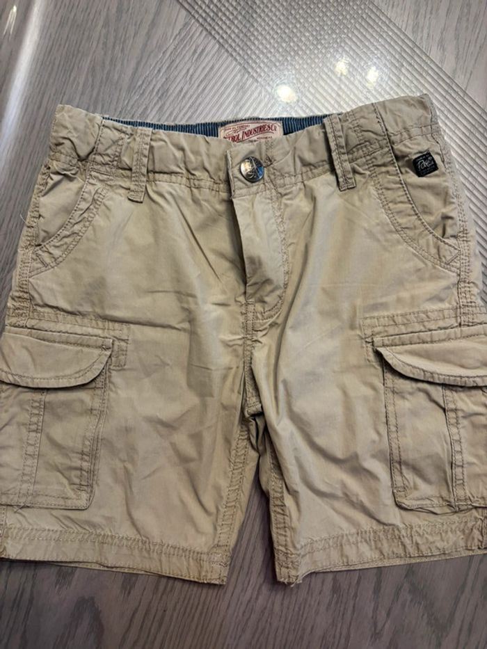 Bermuda petrol 8 ans