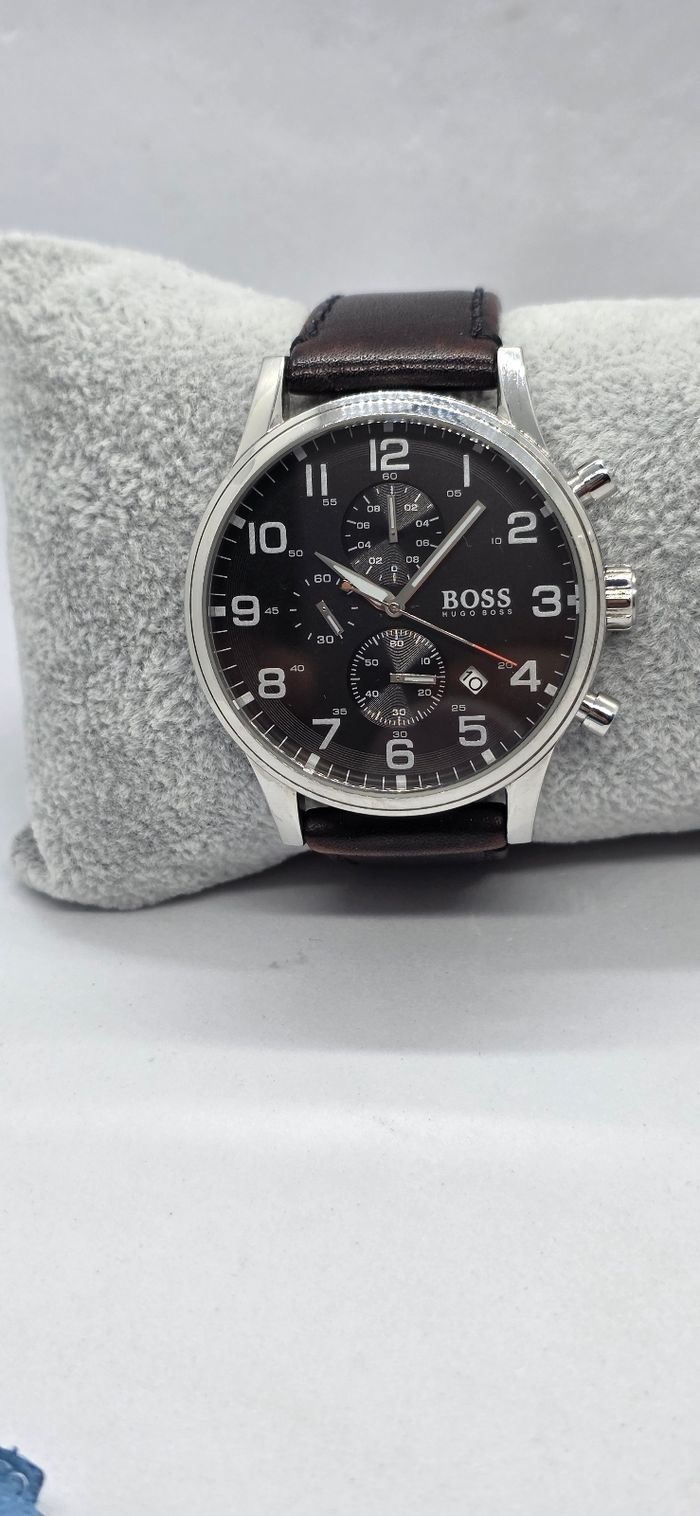 Montre Hugo Boss homme - photo numéro 2