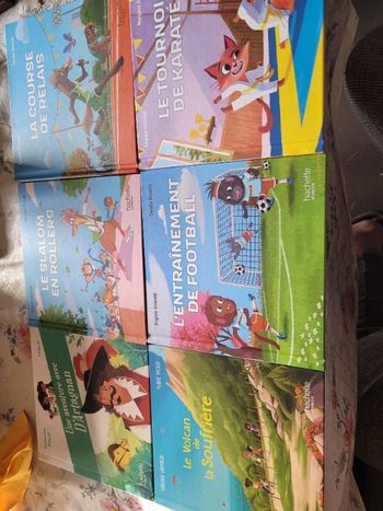Lot petits livres Hachette