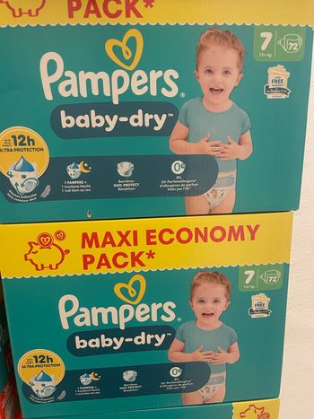 144 couches Pampers baby dry (taille 7)