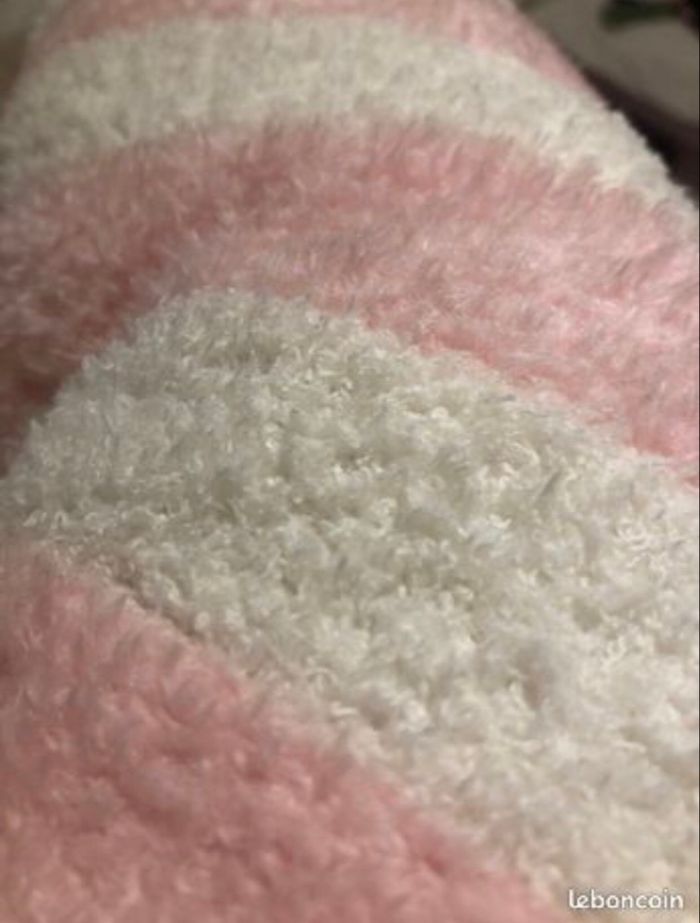 Coussin Décoration Noël 🎄 en forme de canne à sucre - photo numéro 3