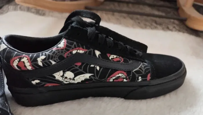 Vans glow in the dark - photo numéro 2