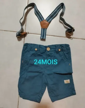 Short avec bretelles 24mois