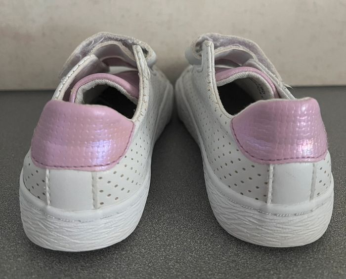 Belles baskets sneakers à scratchs blanches pointure 25 Mini & Girls - photo numéro 5