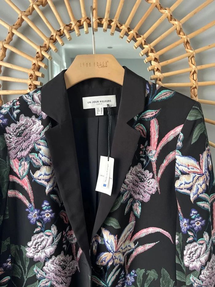 Magnifique veste un jour ailleurs Paris taille 36 neuf prix boutique 229€ - photo numéro 6