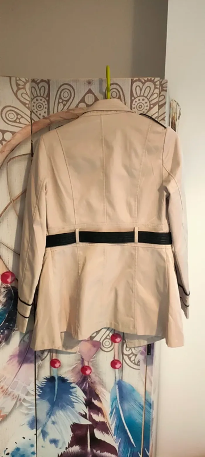 Superbe trench beige et noir, jamais porté - photo numéro 3