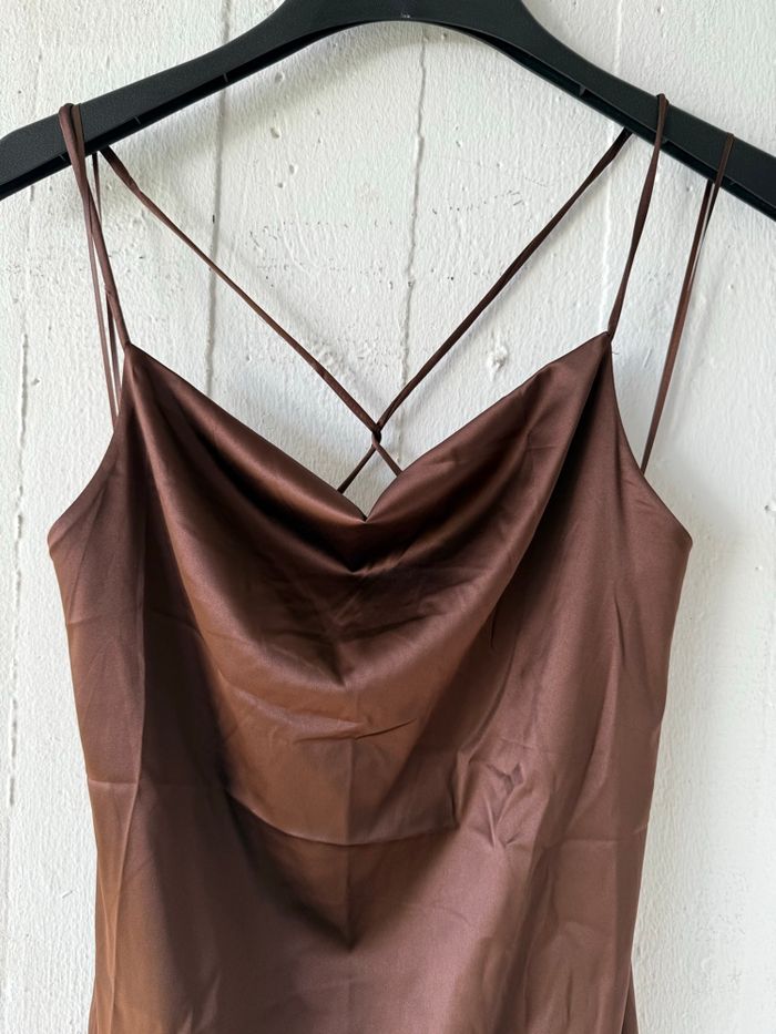 Robe chic satinée - photo numéro 3