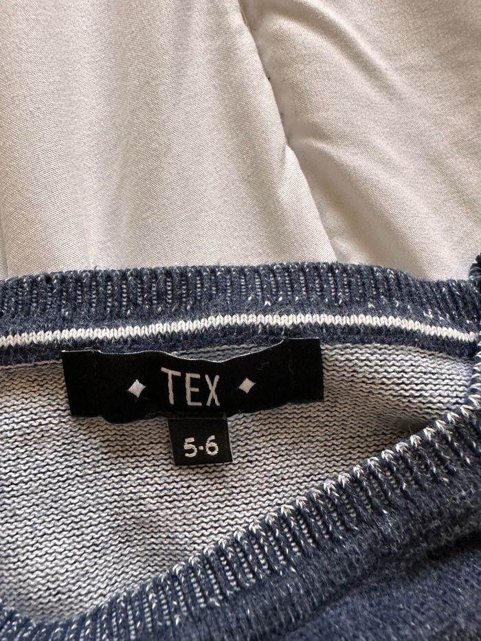 Pull taille 5/6 ans - photo numéro 2