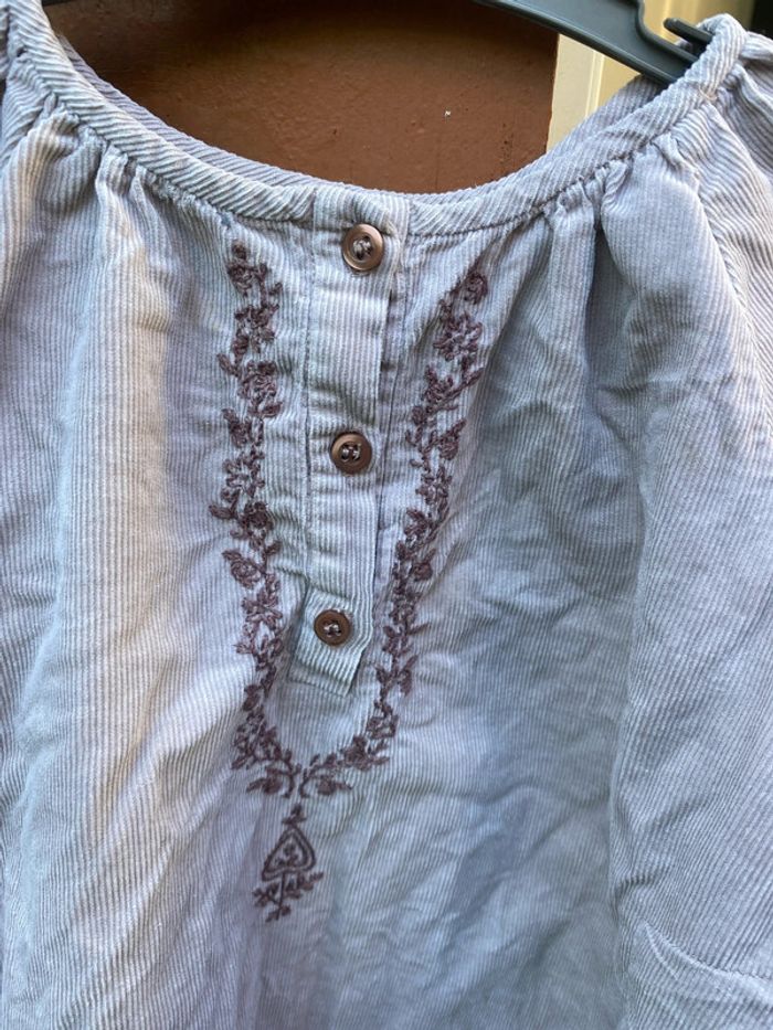 Robe brodée
