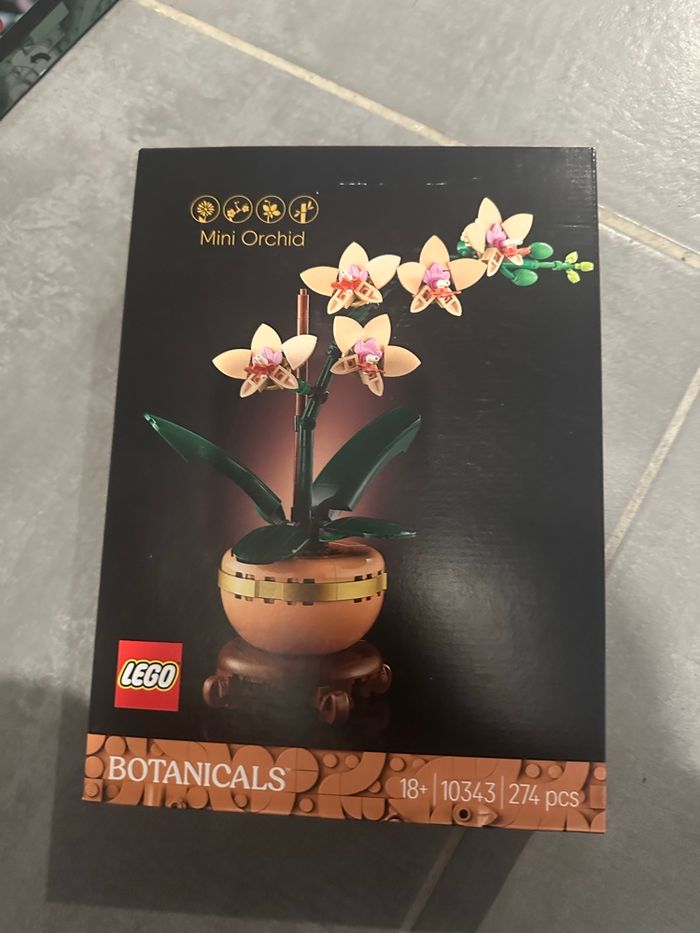 Lego 10343 Mini Orchid