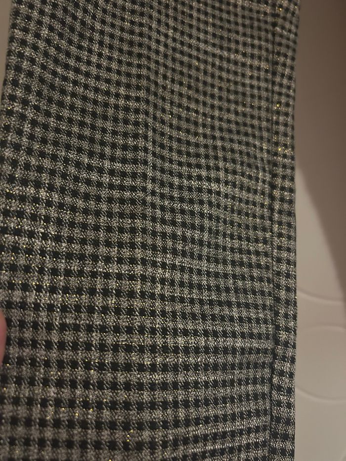 Pantalon noir et dorée - photo numéro 2