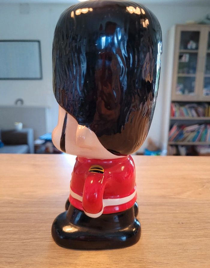 Vends tirelire années 60 garde anglais (un peu plus de 20cm de haut) - photo numéro 4
