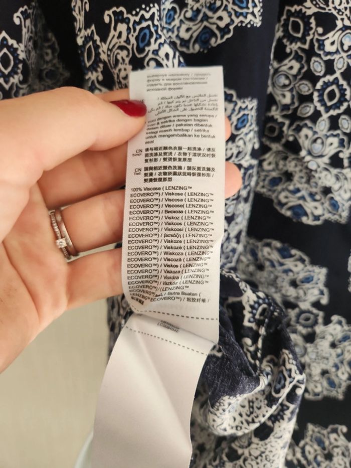 Jolie blouse Esprit bleu marine motifs géométriques 38 - photo numéro 9