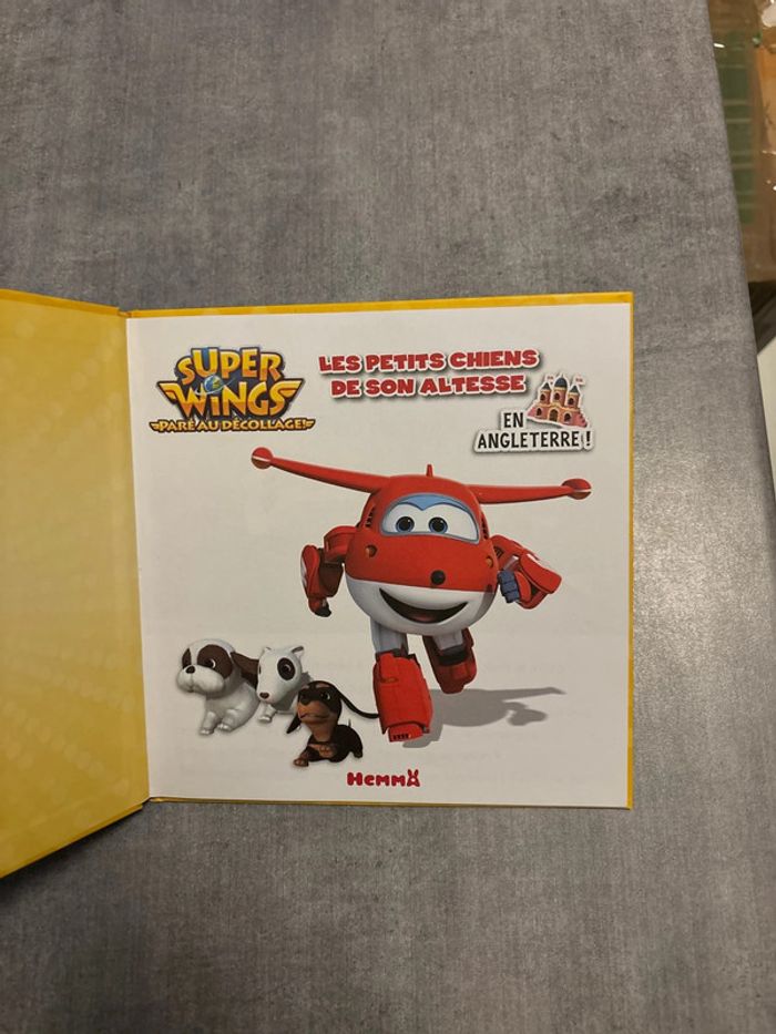 Livre Super Wings, les petits chiens de son altesse - photo numéro 2