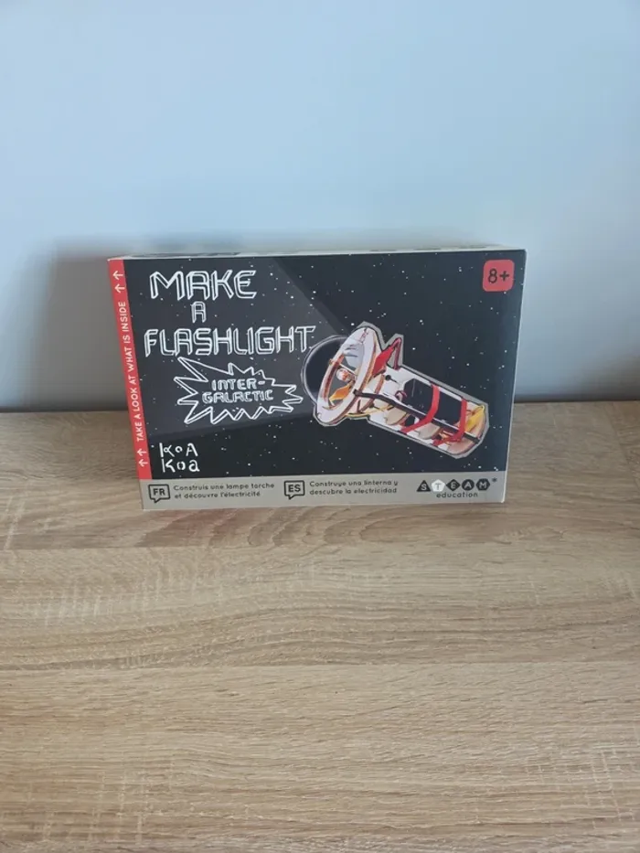 Lampe torche à construite