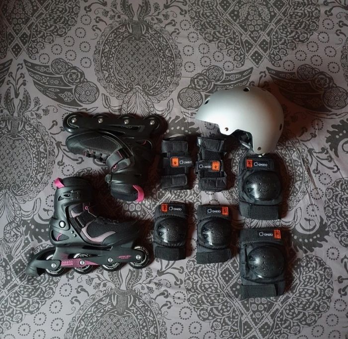Roller + casque + set de protections (mains, coudes, genoux)