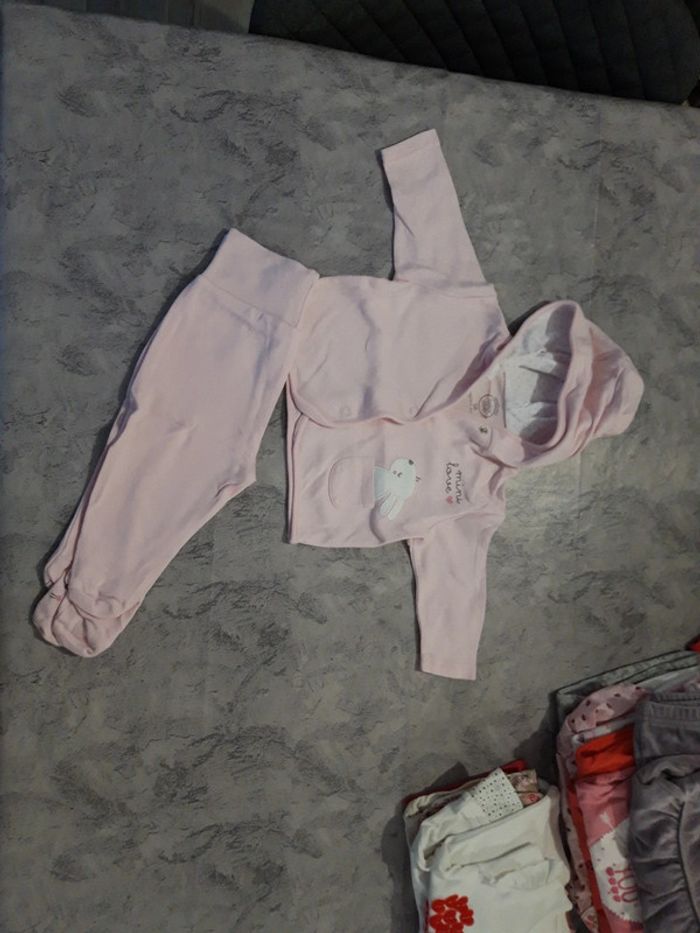 Pyjama 2 pièces à capuche 6 mois