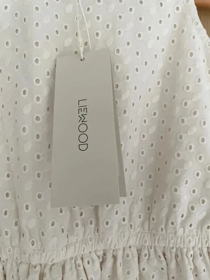 Magnifique robe blanche liewood 4 ans - photo numéro 3