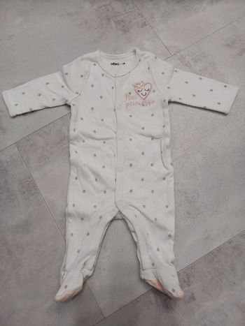 Pyjama blanc neuf fille 1 mois