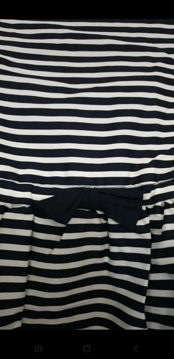 Robe a lignes 8 ans neuve - photo numéro 2