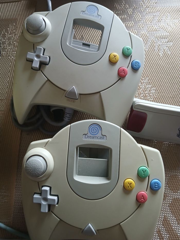Console Sega Dreamcast avec 1 jeu - photo numéro 7