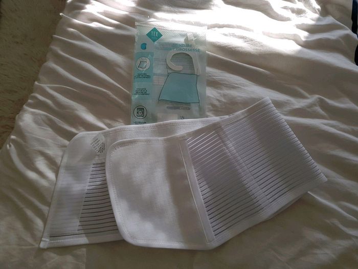 Ceinture post grossesse neuf