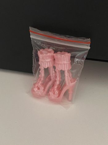 Chaussures à talons rose pour poupée Barbie