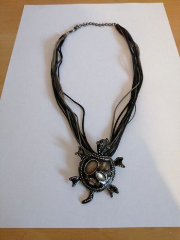 Collier tortue