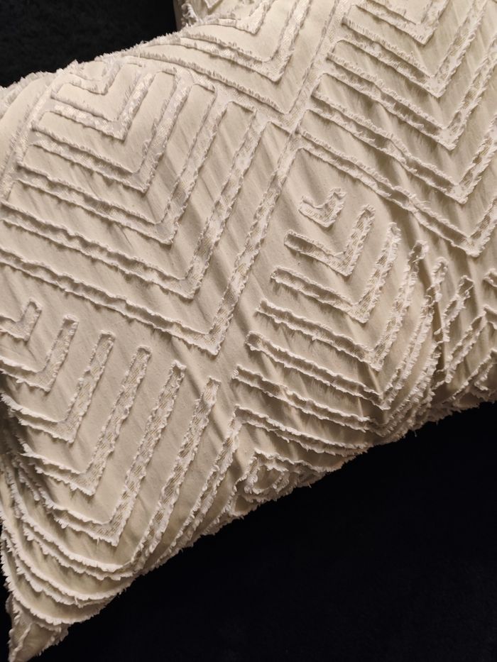 2 housses de coussin / tsie d'oreiller
Sans les coussins

50x75cm - photo numéro 2